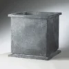 Eckiges Metall Pflanzgefäß In Grau Im Würfeldesign - Phelo Finare