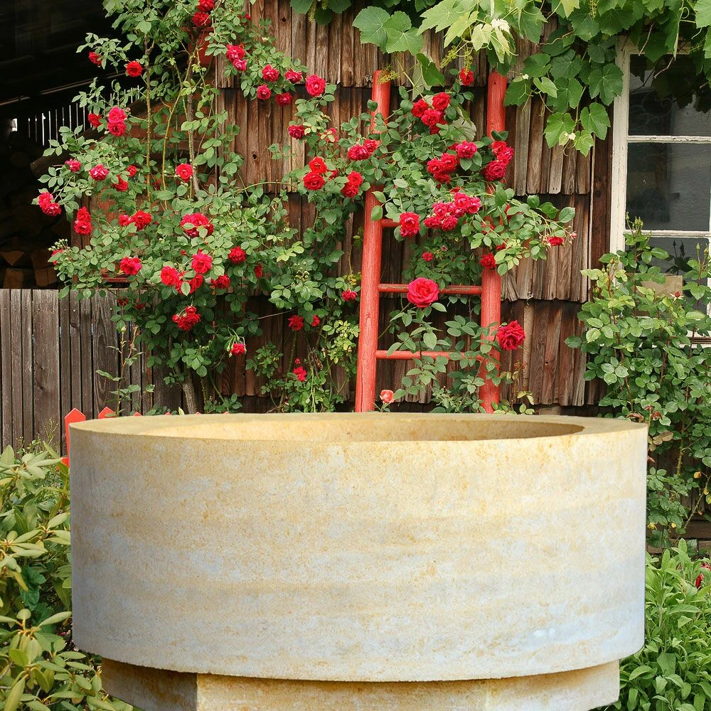 Großer Beton Pflanzkübel - La Forèt 1 Großer Beton Pflanzkübel - La Forèt