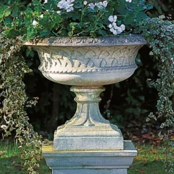 Großes Gartengefäß Historisch - Brickhill Manor