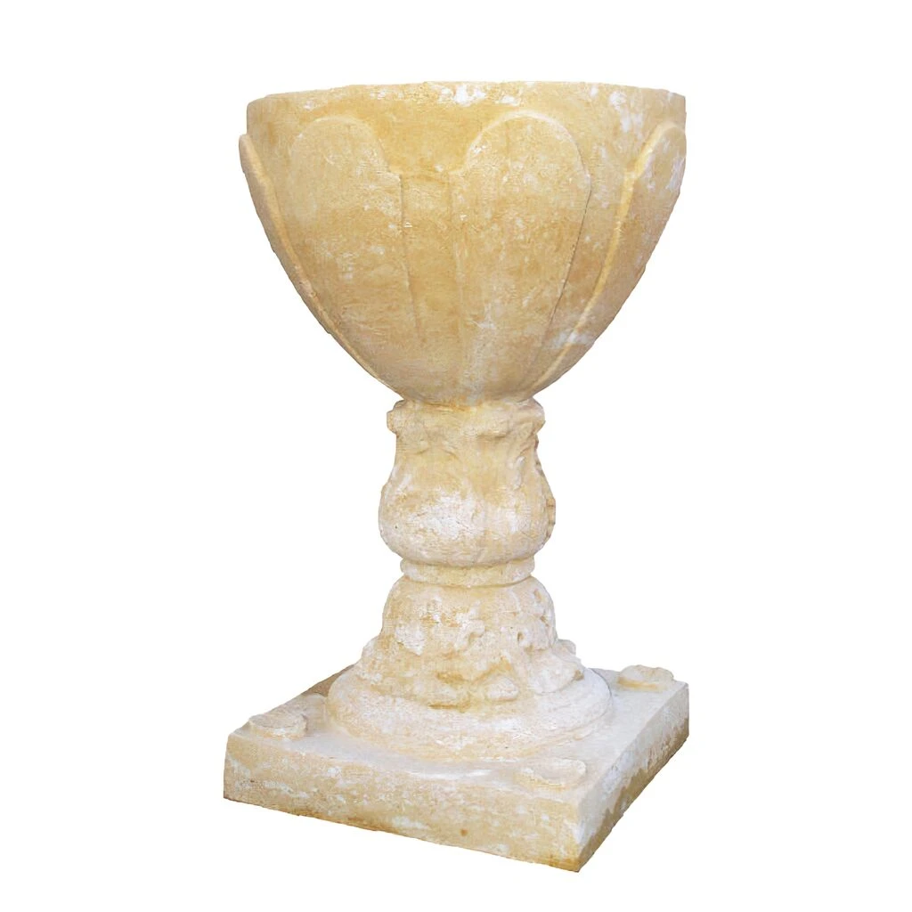 Kelchartiges Pflanzgefäß Mit Sockel Aus Steinguss - Kariri 1 Kelchartiges Pflanzgefäß Mit Sockel Aus Steinguss - Kariri