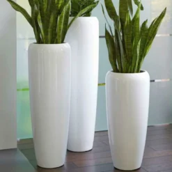 Moderne Pflanzvase Für Draußen - Weiß Glänzend - Polystone - Visso